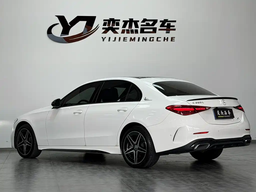 Mercedes-Benz C-Class — миниатюра 8