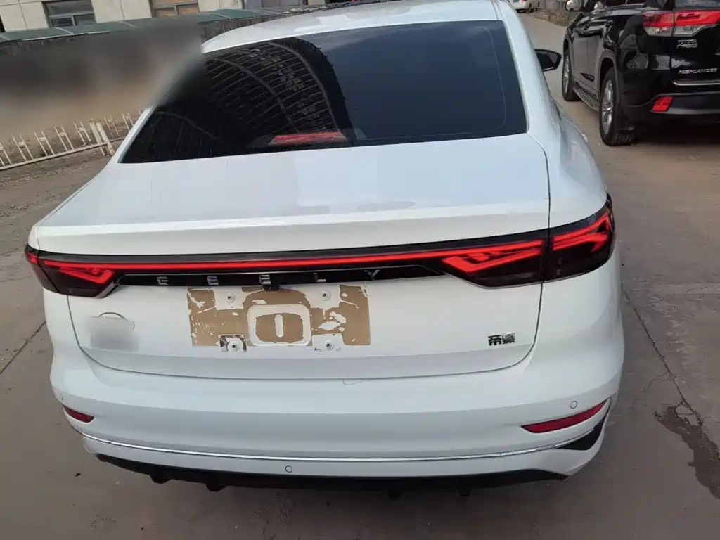 Geely Emgrand — миниатюра 6