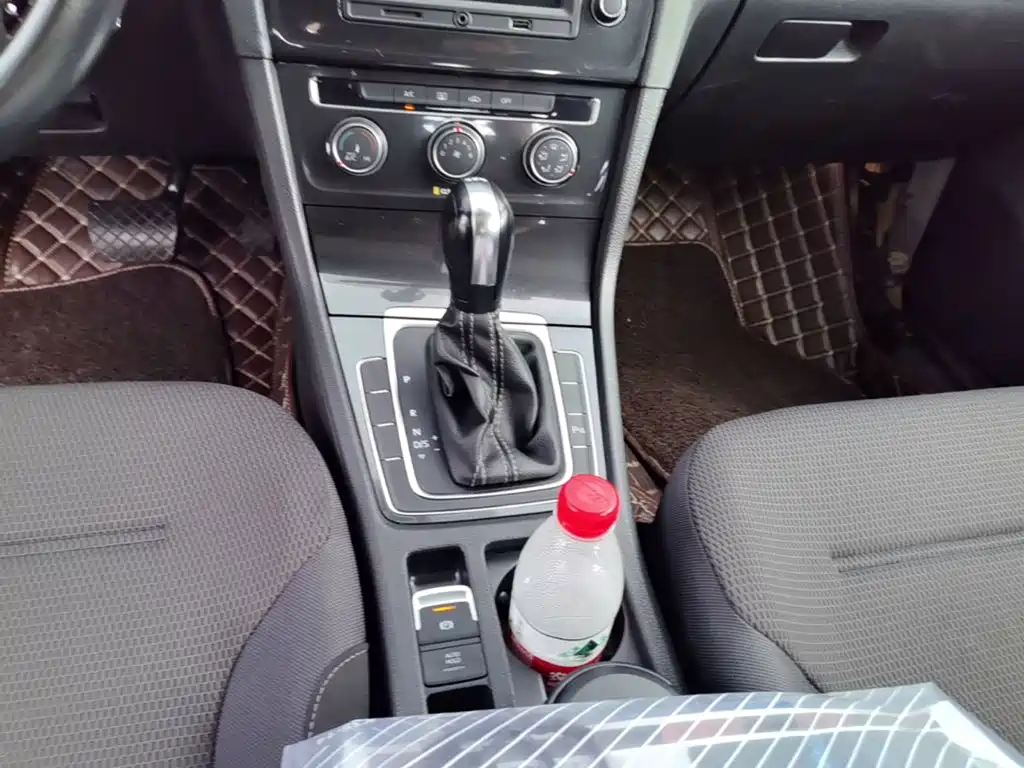 Volkswagen Golf — миниатюра 14