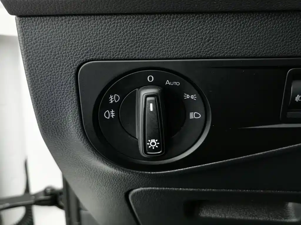 Volkswagen Tiguan L — миниатюра 21