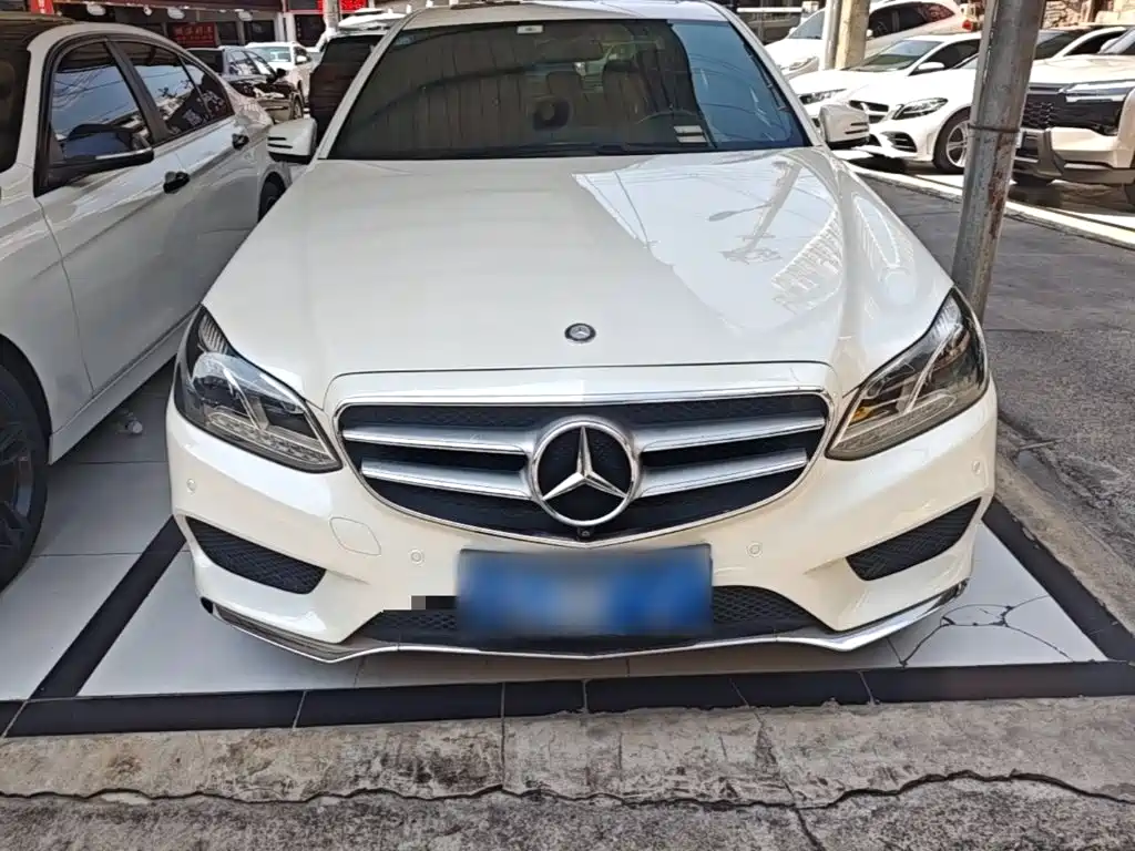 Mercedes-Benz E-Class — миниатюра 3