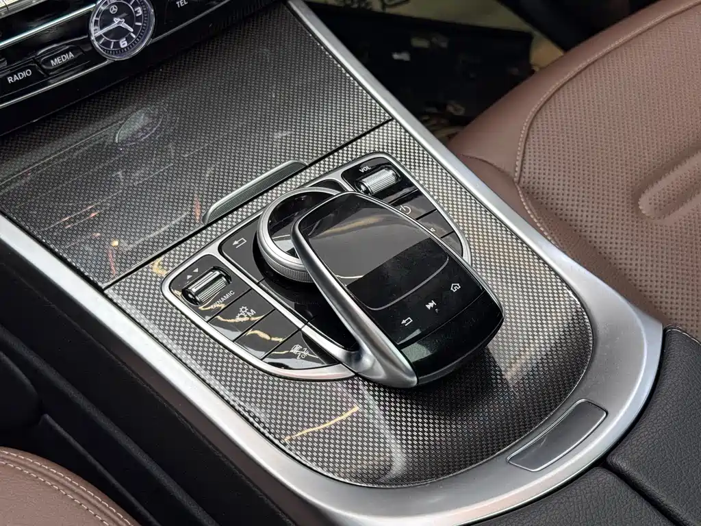 Mercedes-Benz G-Class — миниатюра 17