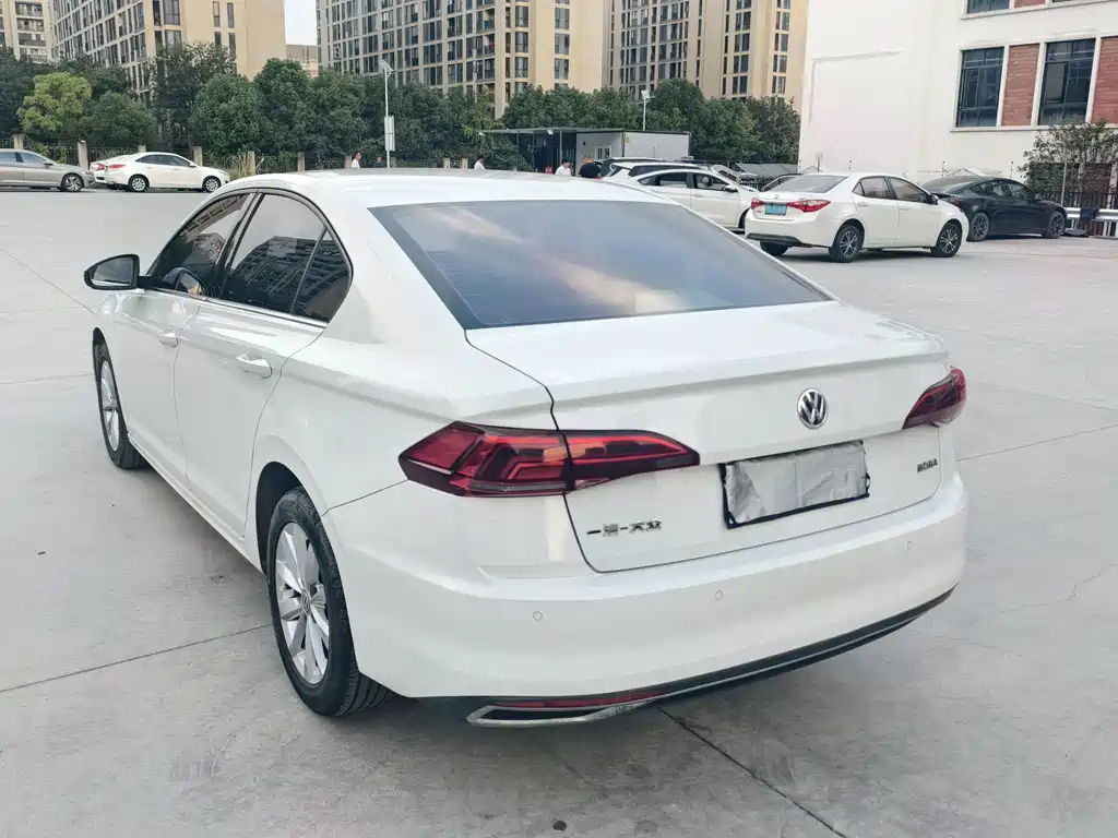 Volkswagen Bora — миниатюра 4