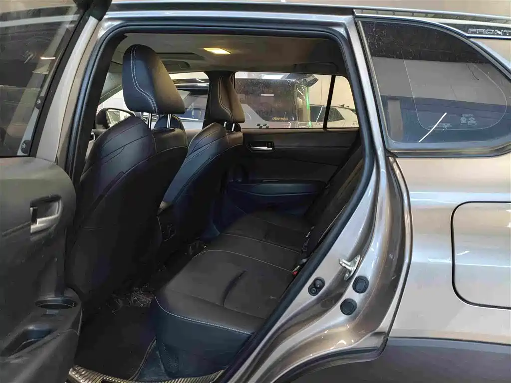 Toyota Frontlander — миниатюра 6