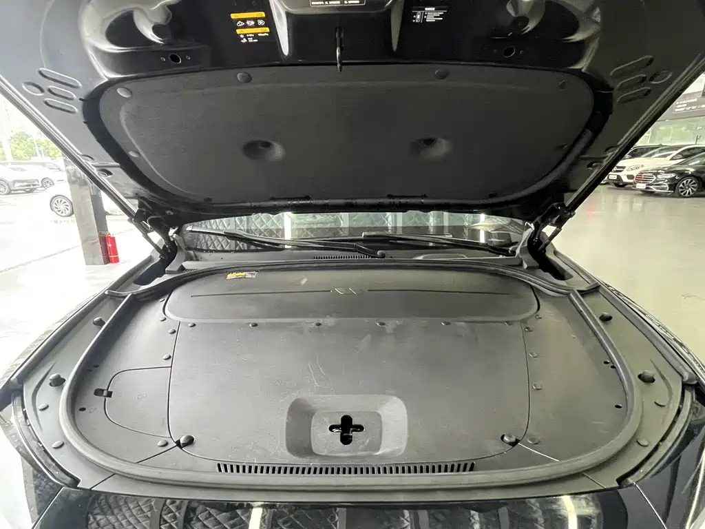 Li Auto Li ONE — миниатюра 9