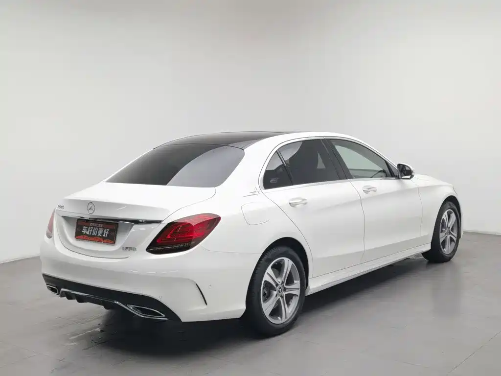 Mercedes-Benz C-Class — миниатюра 2