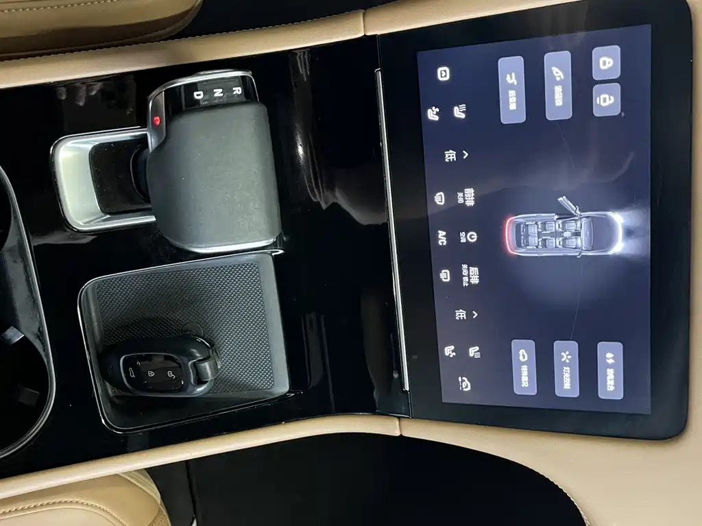 Li Auto Li ONE — миниатюра 19