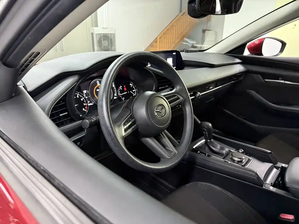 Mazda 3 Axela — миниатюра 10
