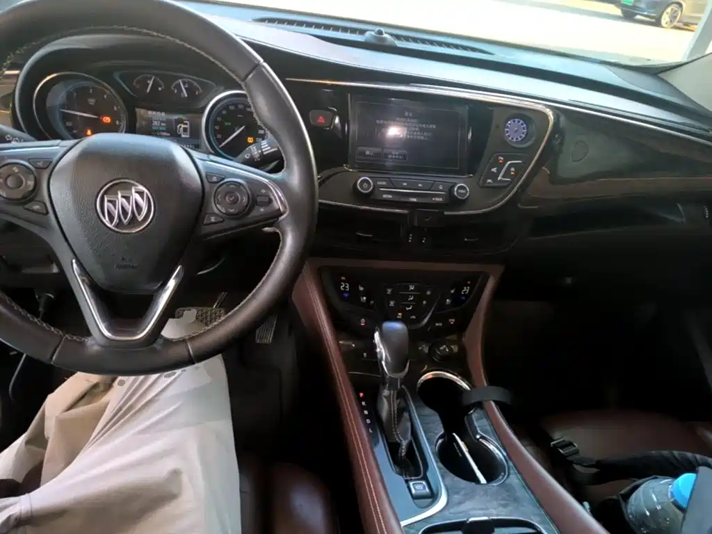 Buick Envision Plus — миниатюра 10