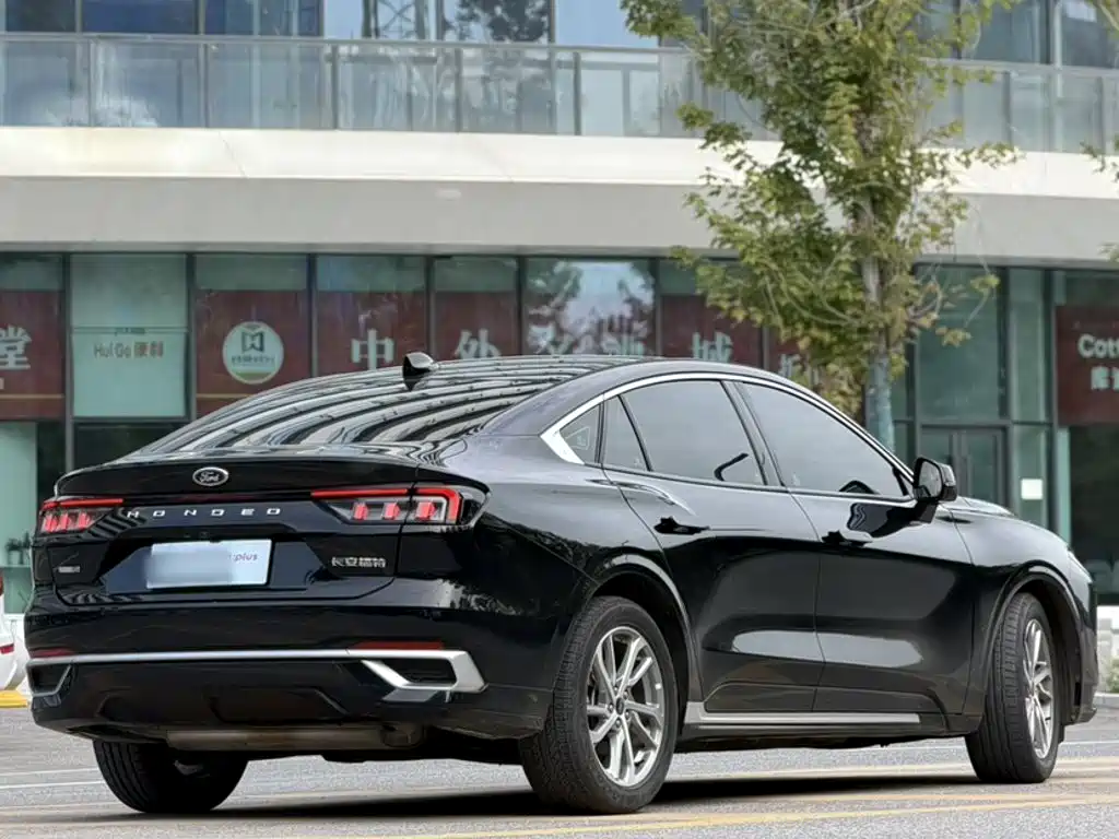 Ford Mondeo — миниатюра 26
