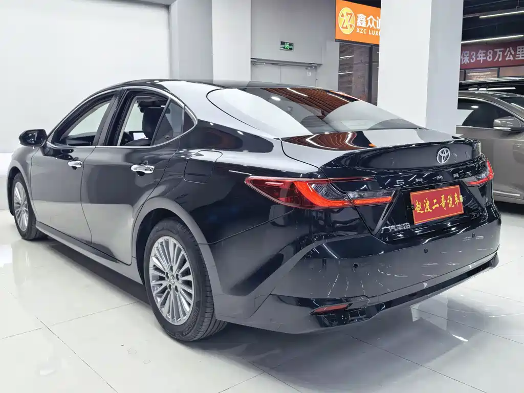 Toyota Camry — миниатюра 14