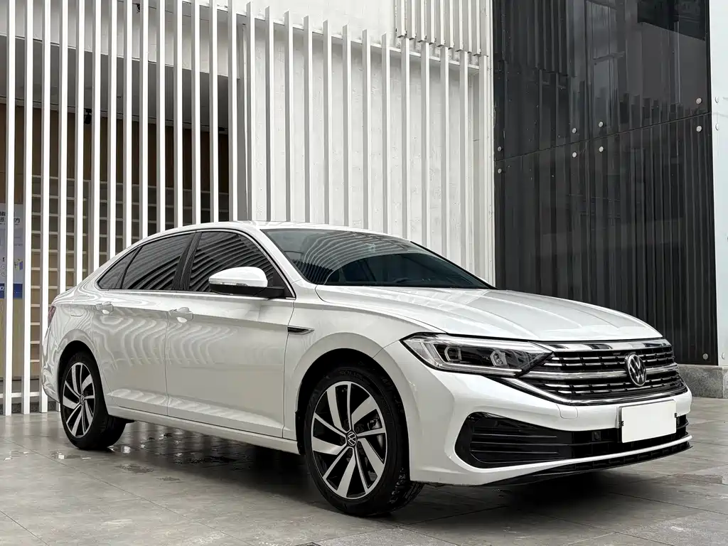Volkswagen Sagitar 2025 300TSI DSG