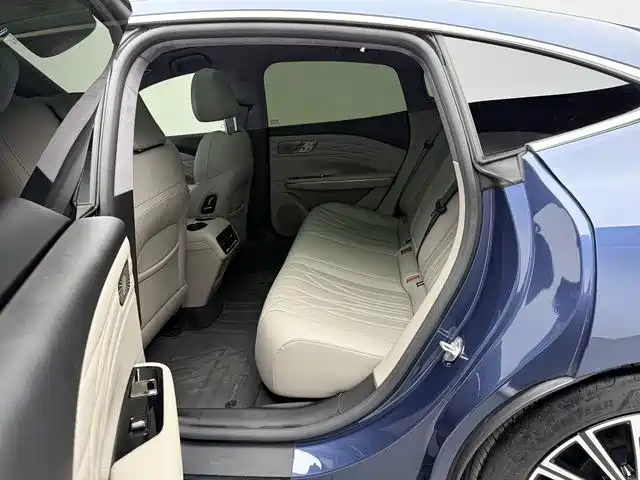 Geely Galaxy Galaxy 8 — фотографии объявления, Фото 12