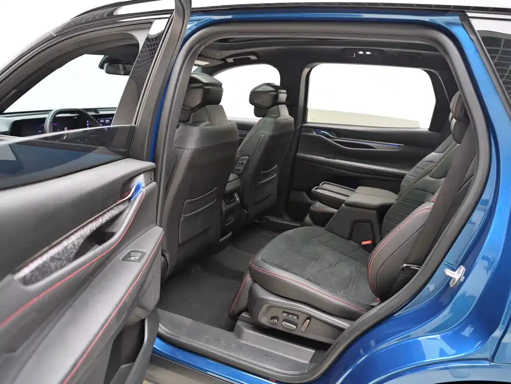 Ford Edge — миниатюра 12