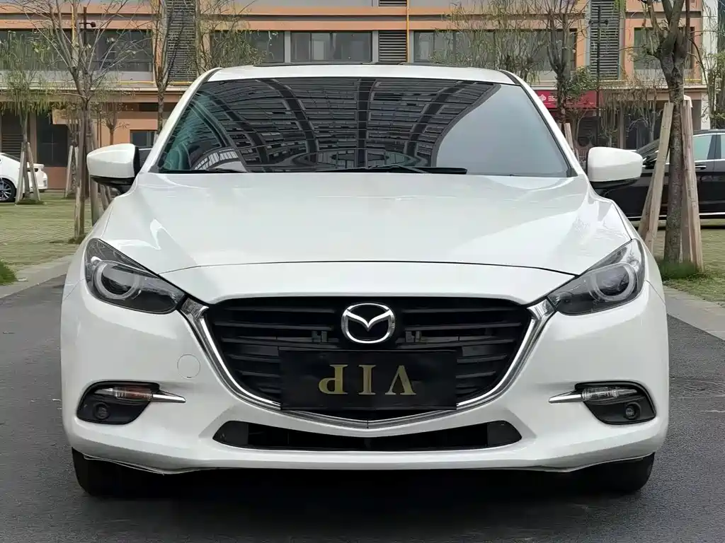 Mazda 3 Axela - фото 4