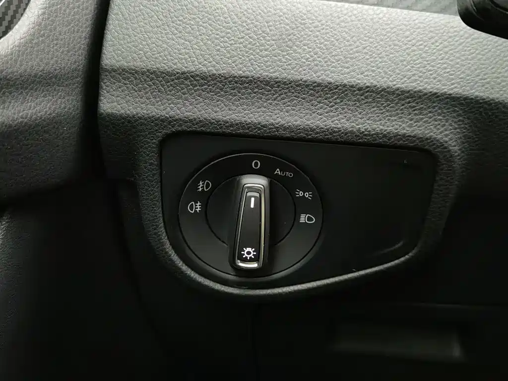 Volkswagen Golf Sportsvan — миниатюра 21