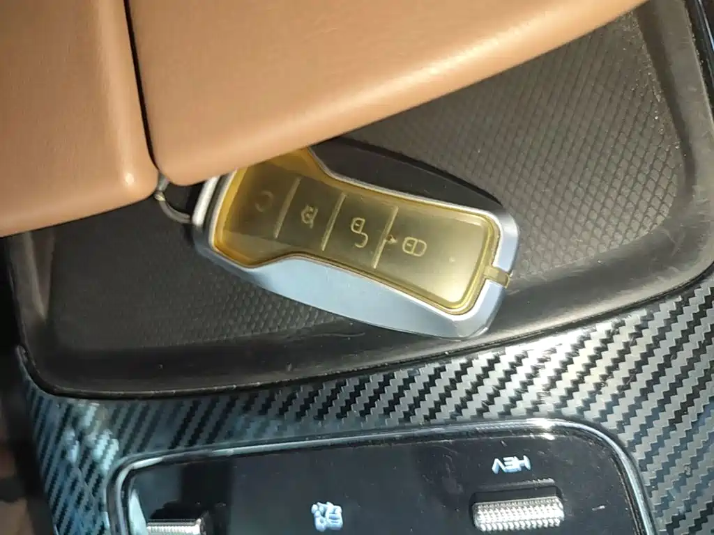 BYD Tang New Energy — миниатюра 9