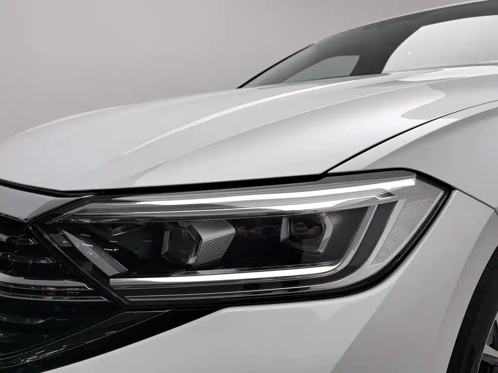 Volkswagen Sagitar — миниатюра 7