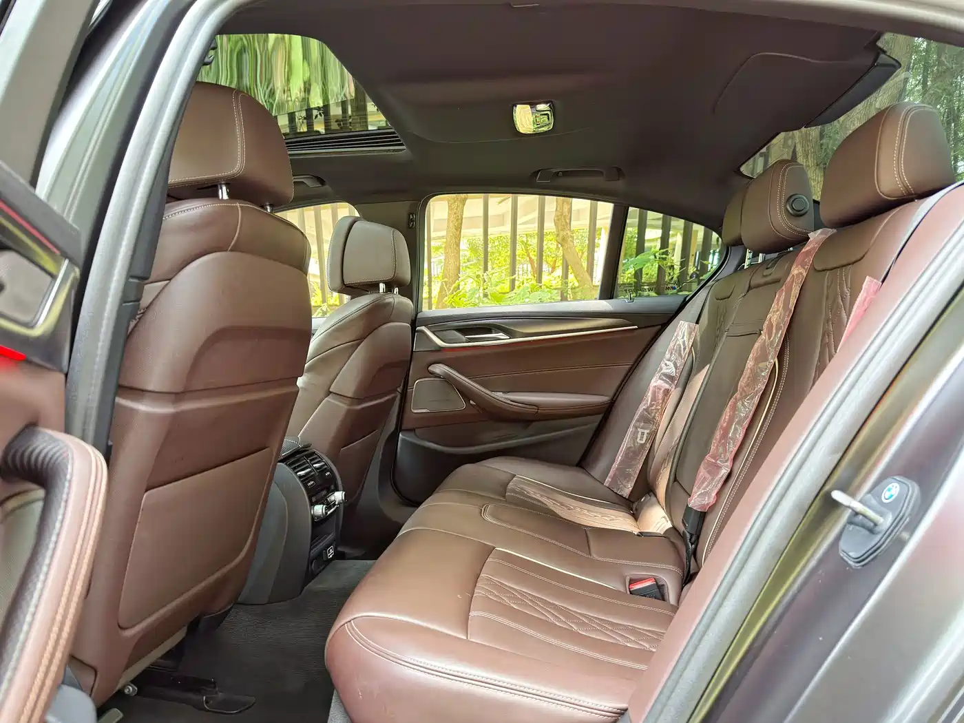 BMW 5 series 2023 Черный из Китая, фото 4