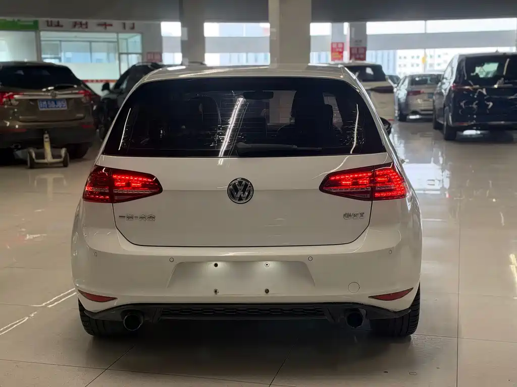 Volkswagen Golf GTI — миниатюра 4