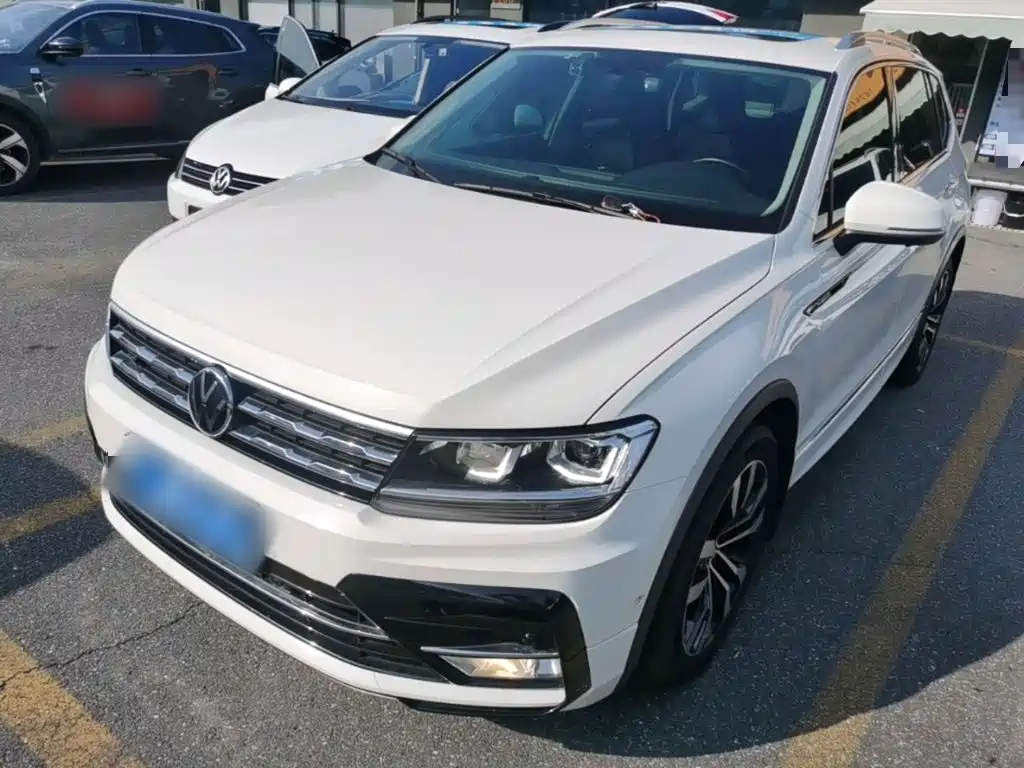 Volkswagen Tiguan L — миниатюра 2