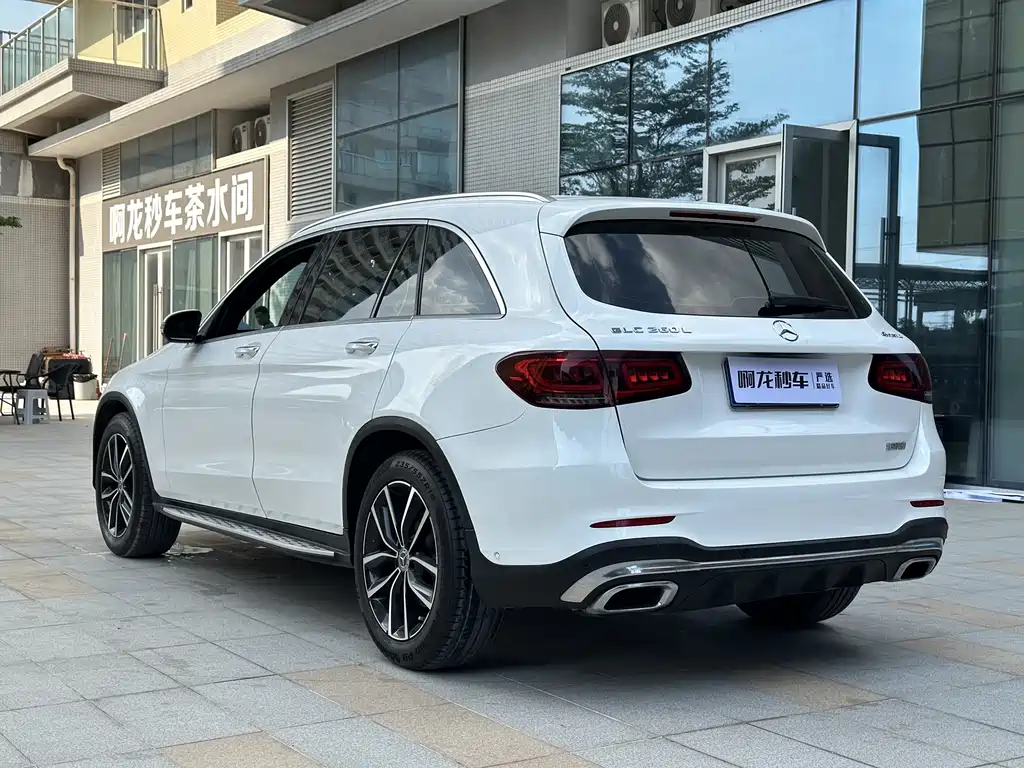 MERCEDES-BENZ GLC