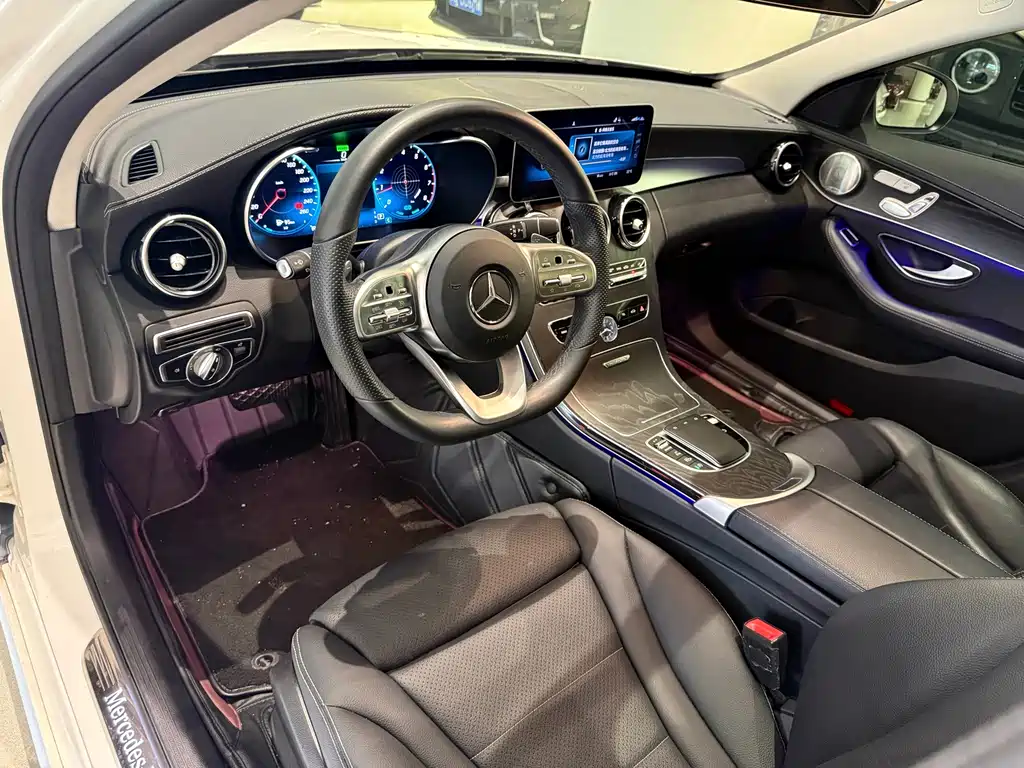 Mercedes-Benz C-Class — миниатюра 7