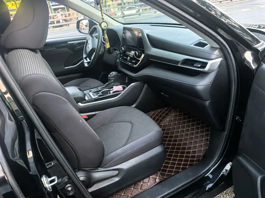 Toyota Highlander — миниатюра 12