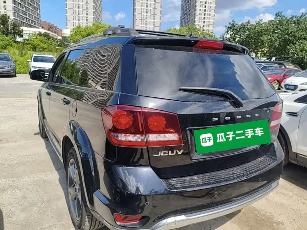 Dodge Journey — миниатюра 5