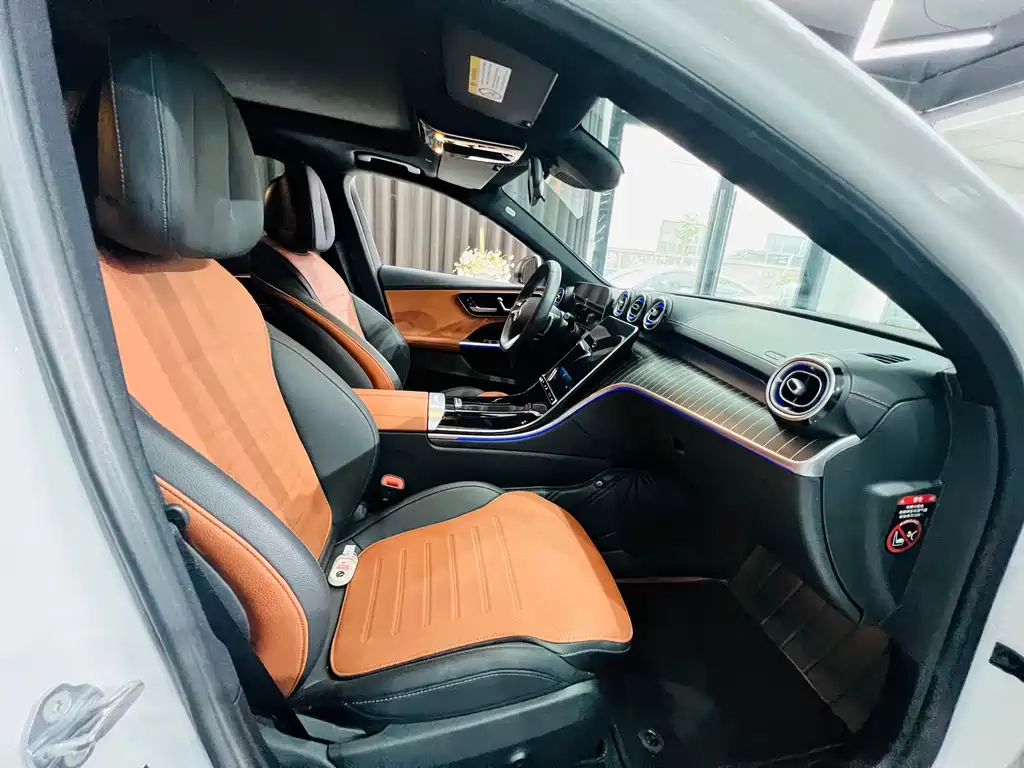 Mercedes-Benz C-Class — миниатюра 11