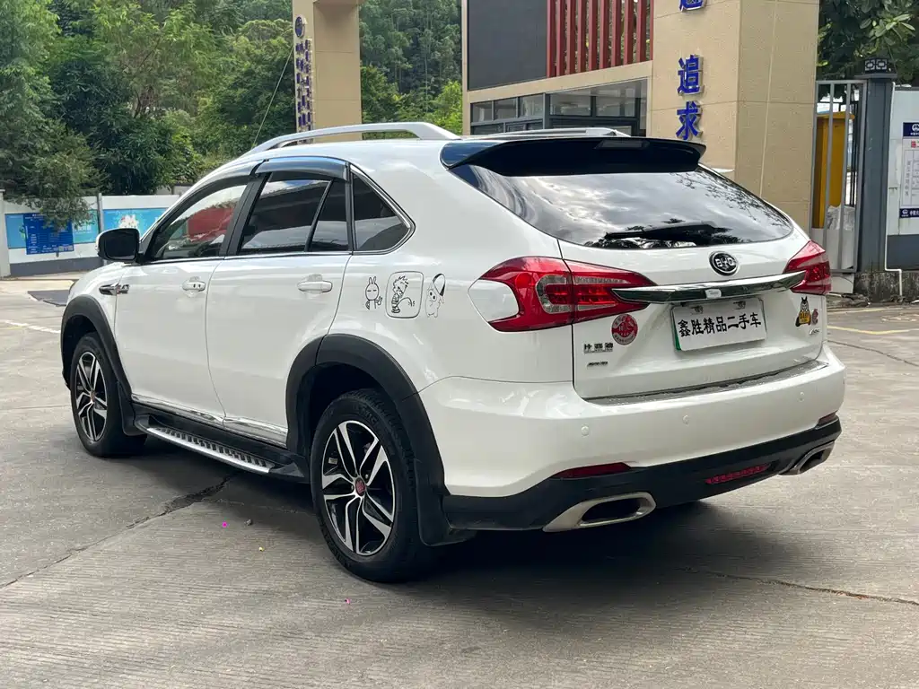 BYD Tang New Energy — миниатюра 4