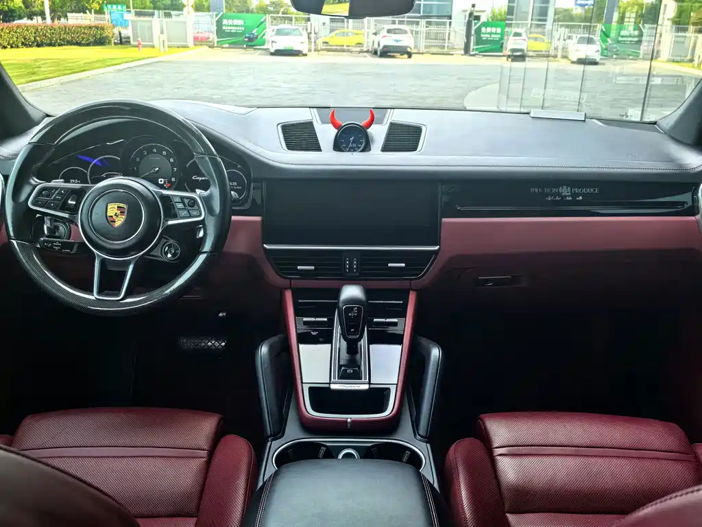 Porsche Cayenne Hybrid — миниатюра 7