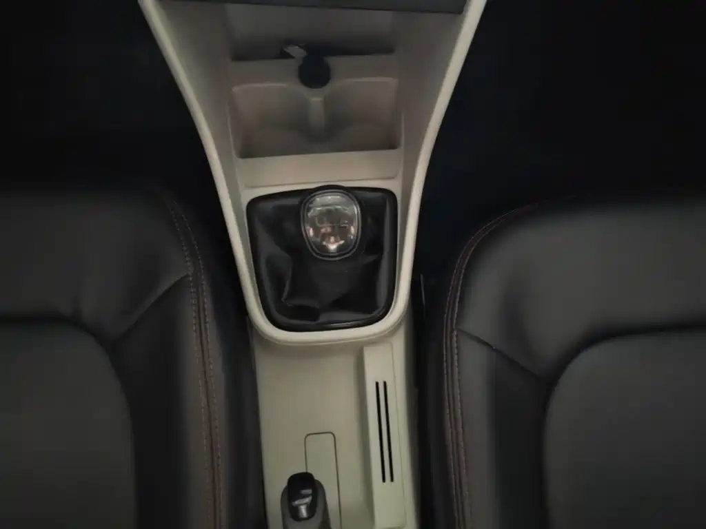 Skoda Rapid — миниатюра 14