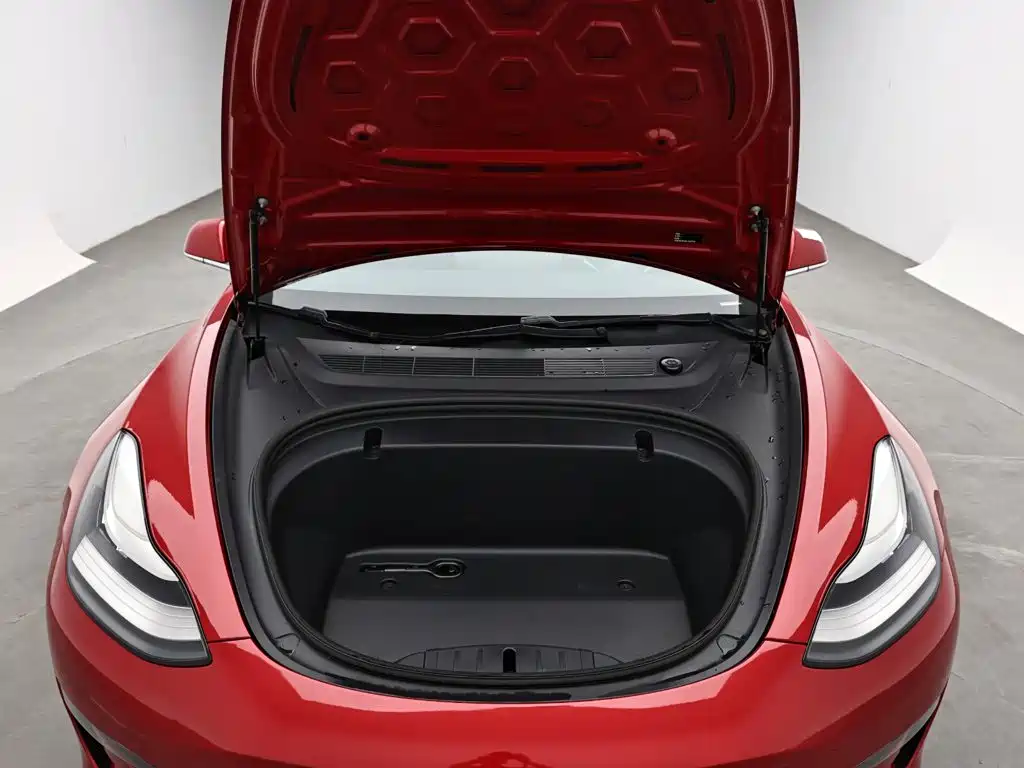 Tesla Model 3 — миниатюра 17