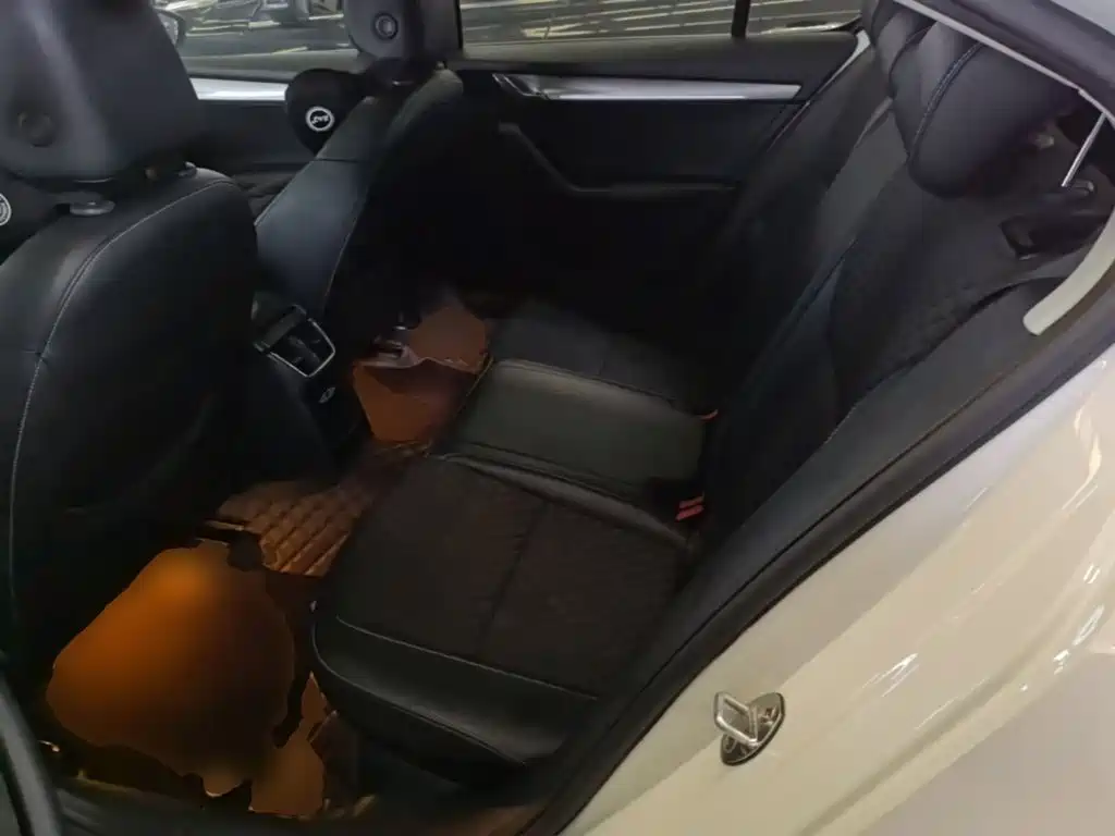 Skoda Octavia — миниатюра 17