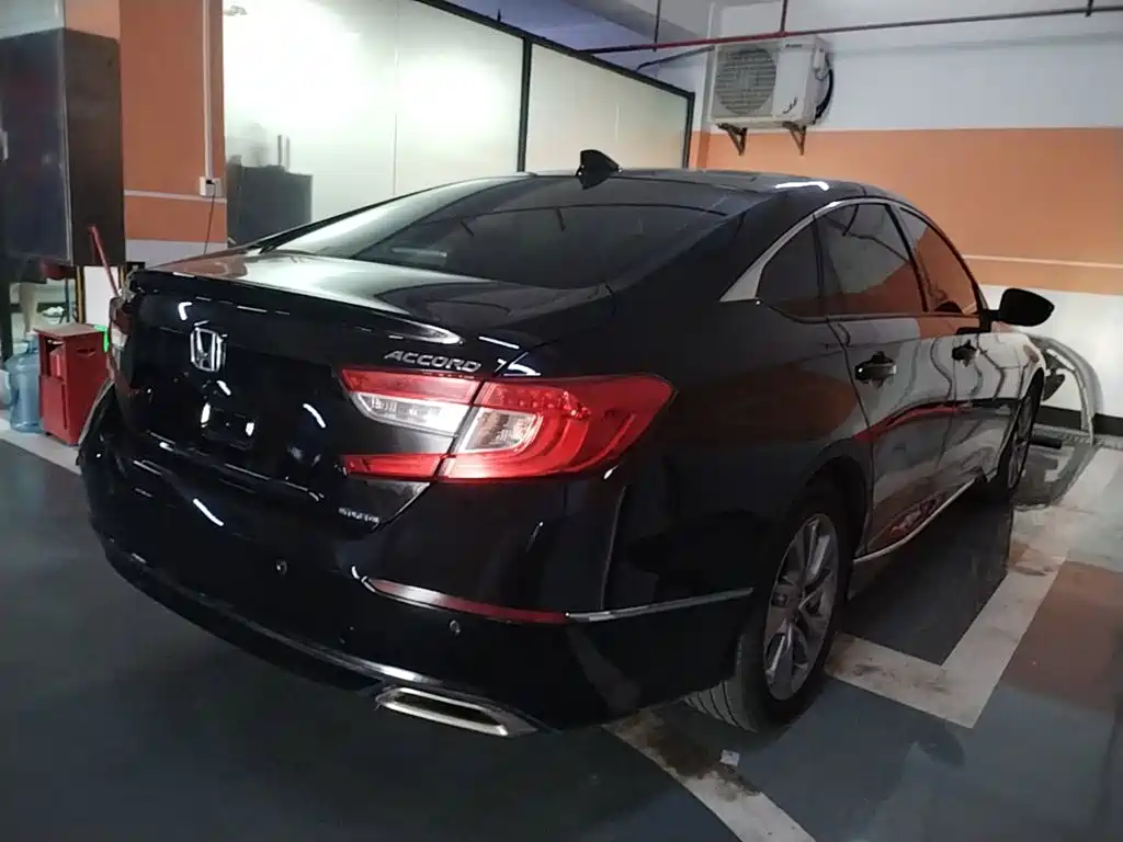 Honda Accord — миниатюра 7