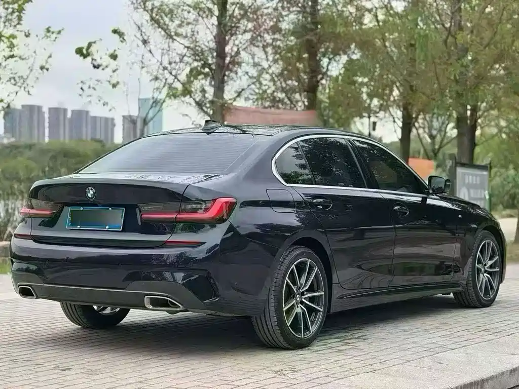 BMW 3 Series — миниатюра 10