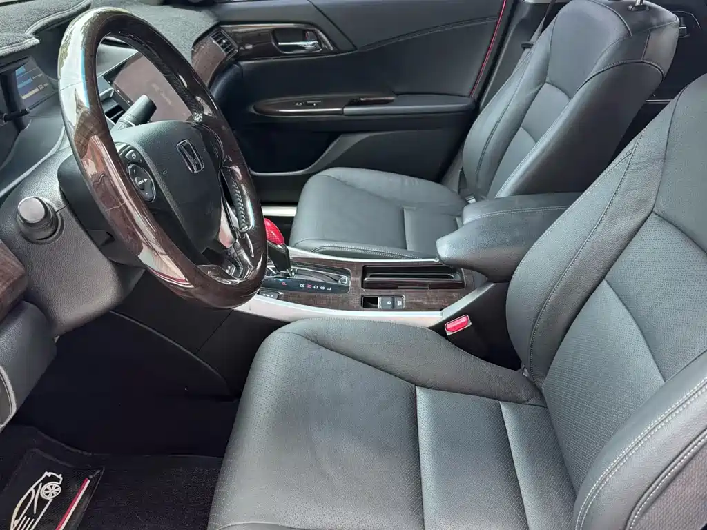Honda Accord 2015 2.0L LXS Elite