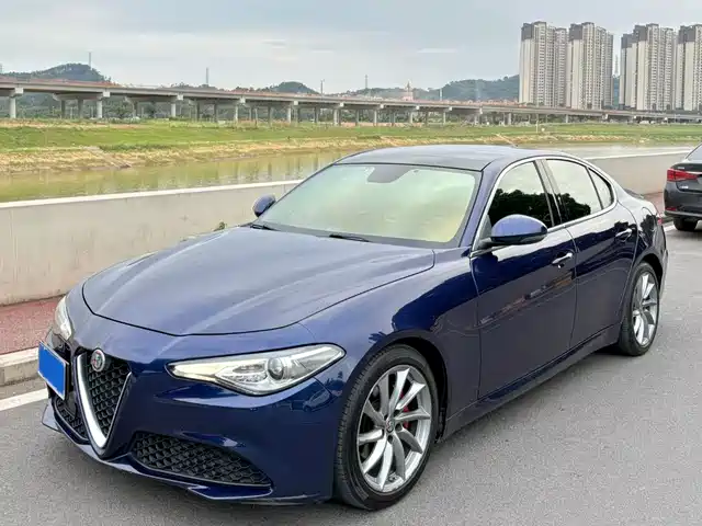 alfa-romeo giulia