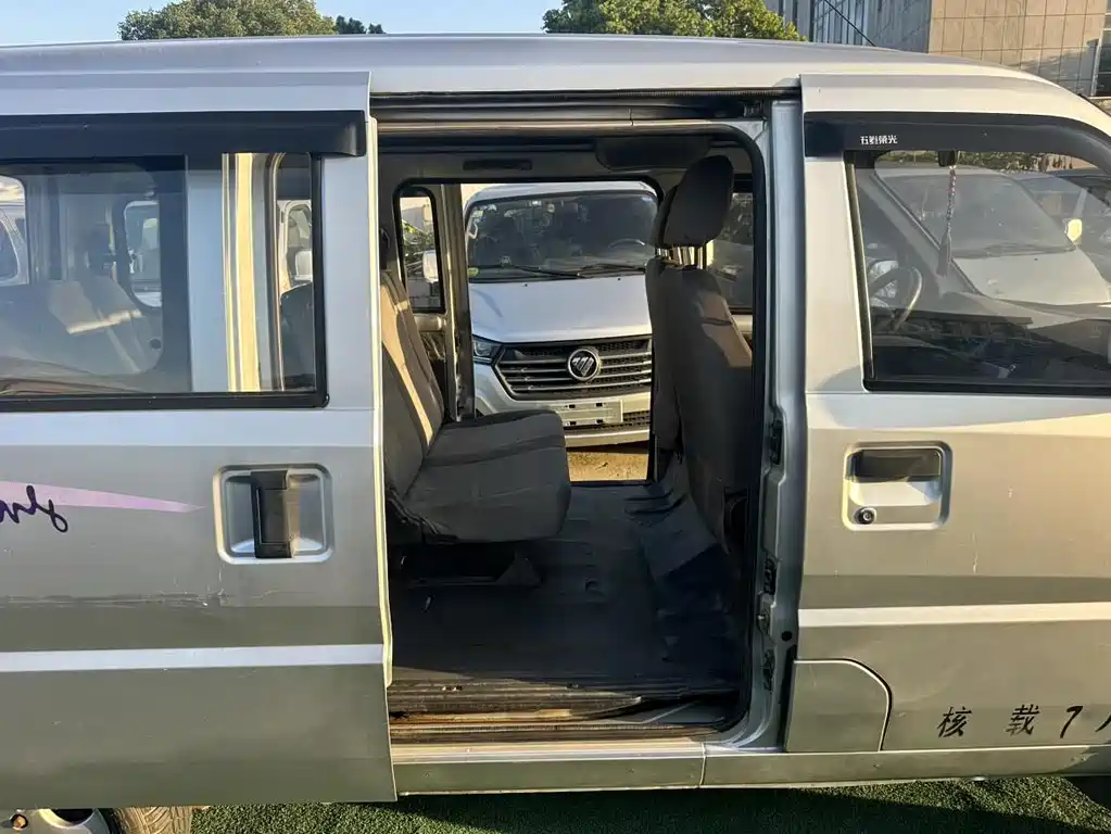 Wuling Rongguang 2011 1.2L