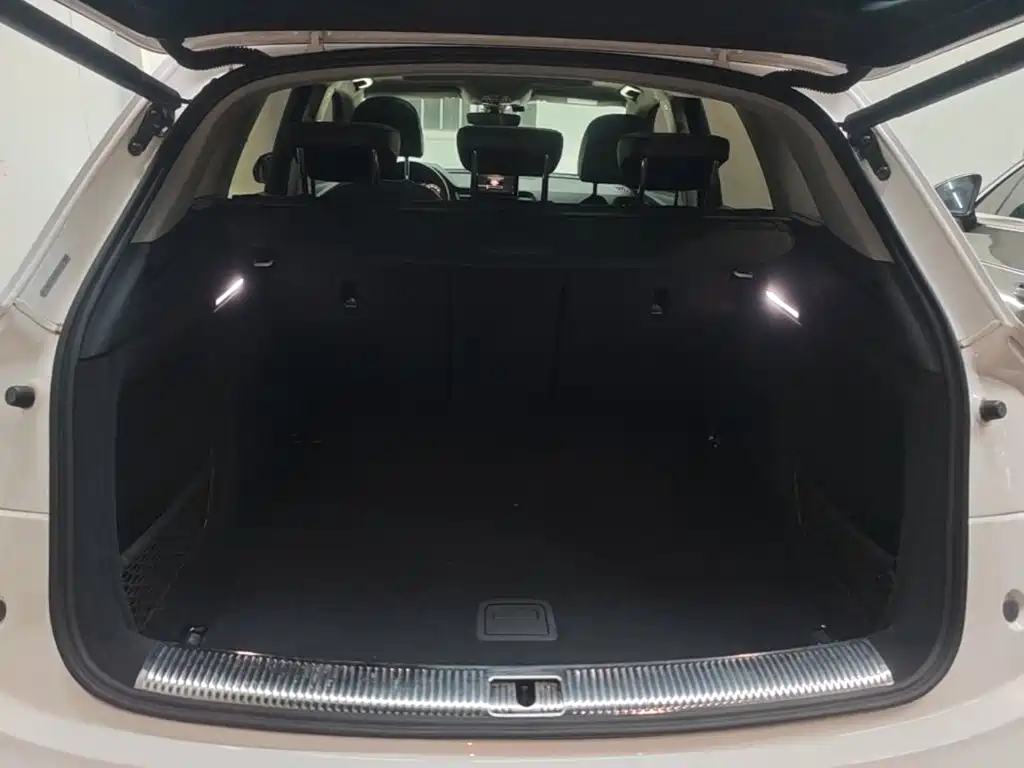 Audi Q5L — миниатюра 19