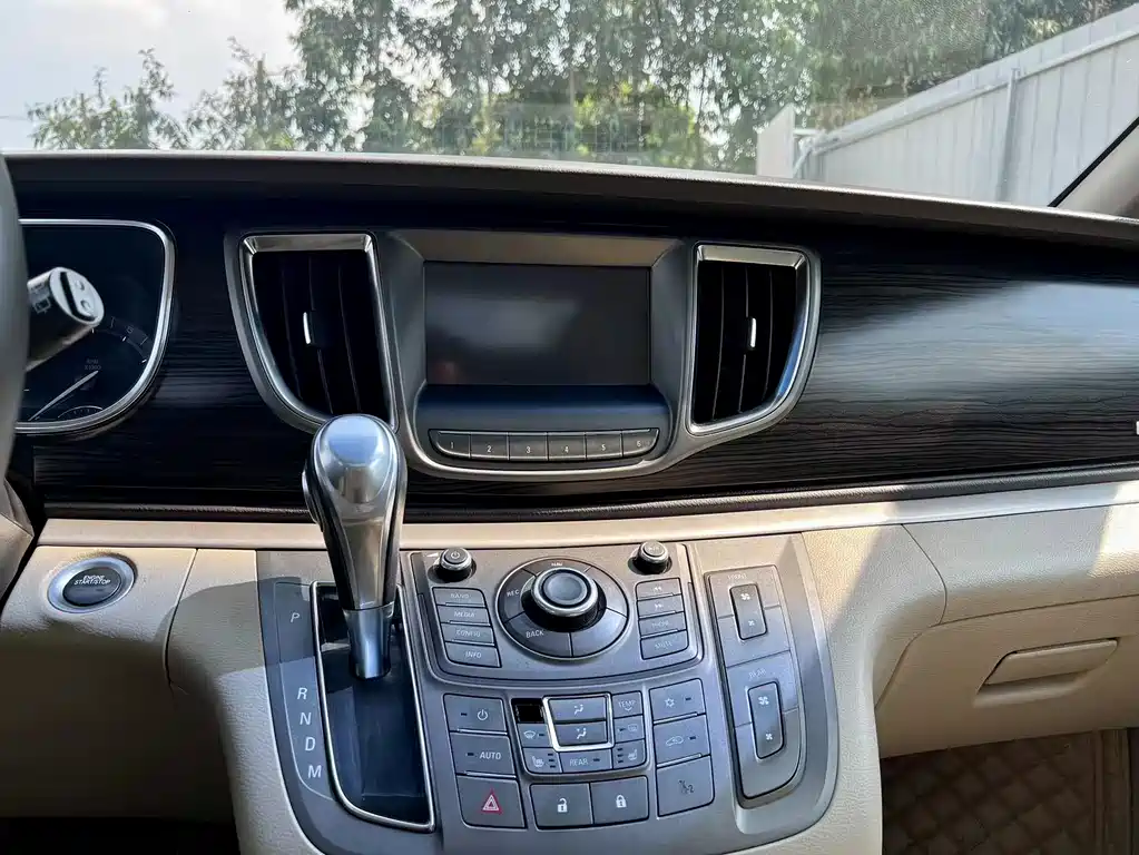 Buick GL8 — миниатюра 14