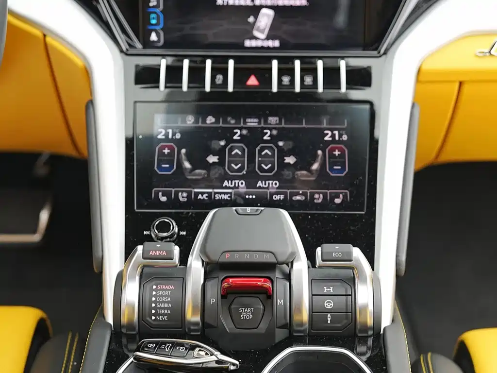Lamborghini Urus — миниатюра 17