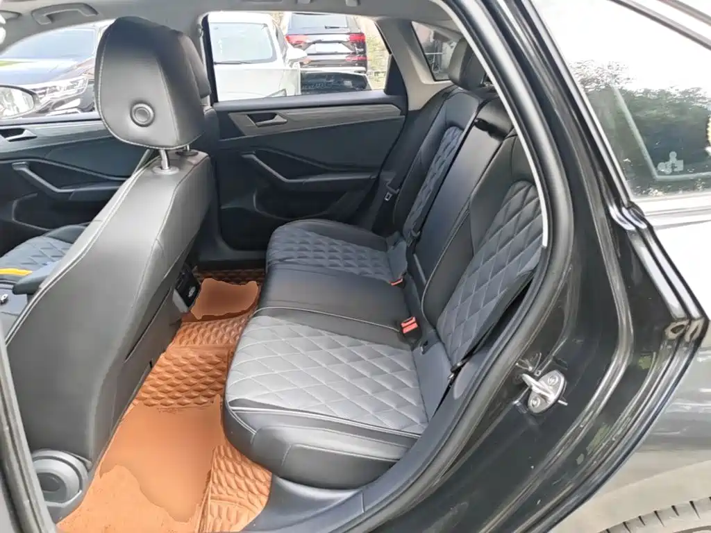 Volkswagen Sagitar — миниатюра 17