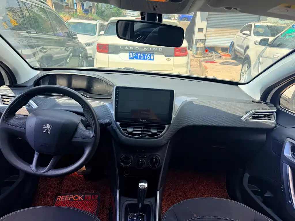 Peugeot 2008 — миниатюра 6
