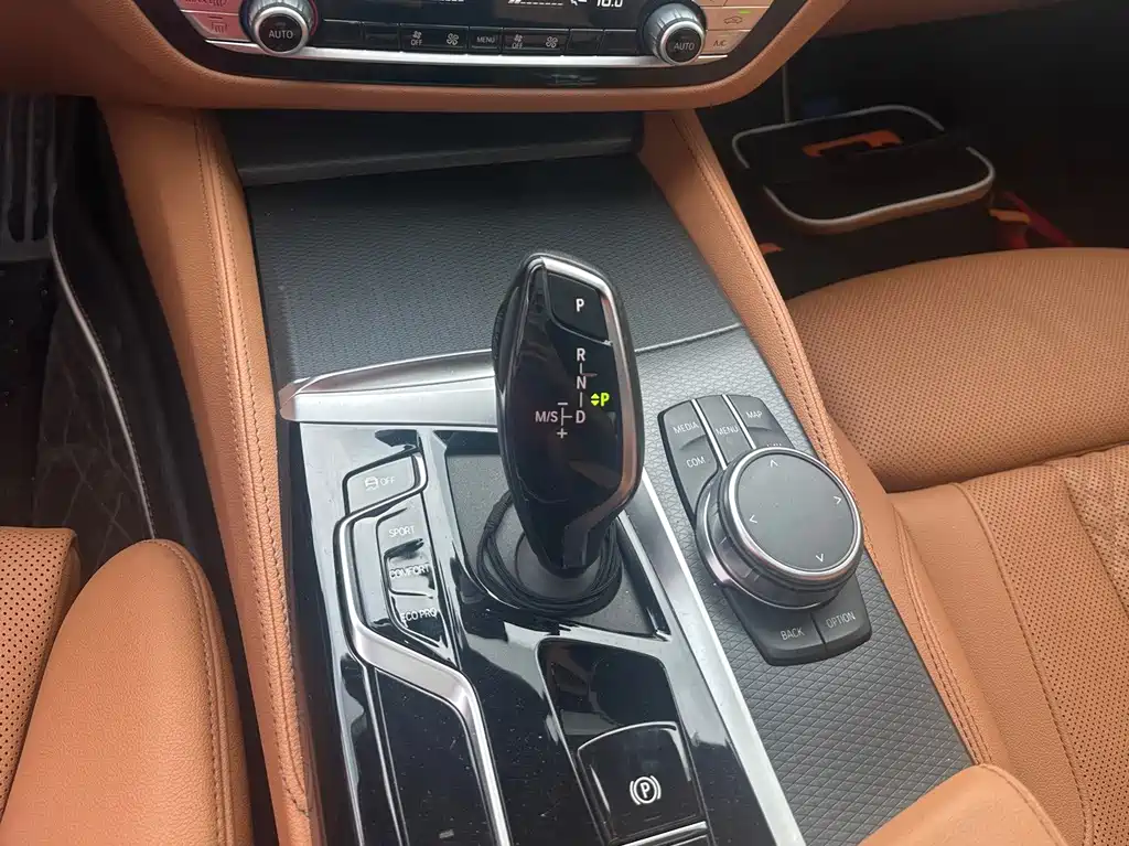 BMW 5 Series (Import) — миниатюра 13