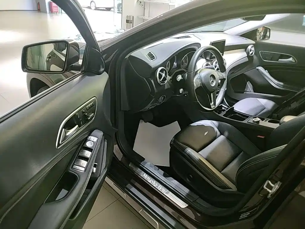 Mercedes-Benz GLA — миниатюра 16
