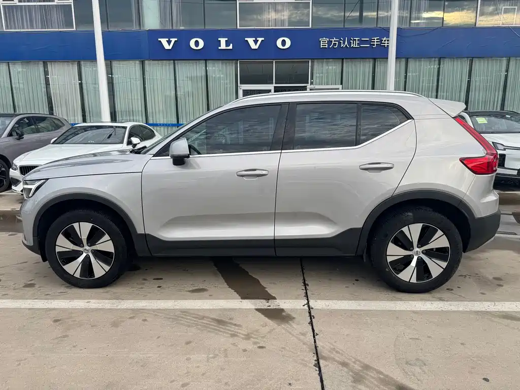 Volvo XC40 — миниатюра 11