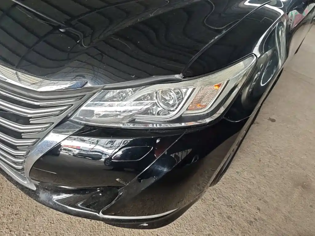 Toyota Crown — миниатюра 24