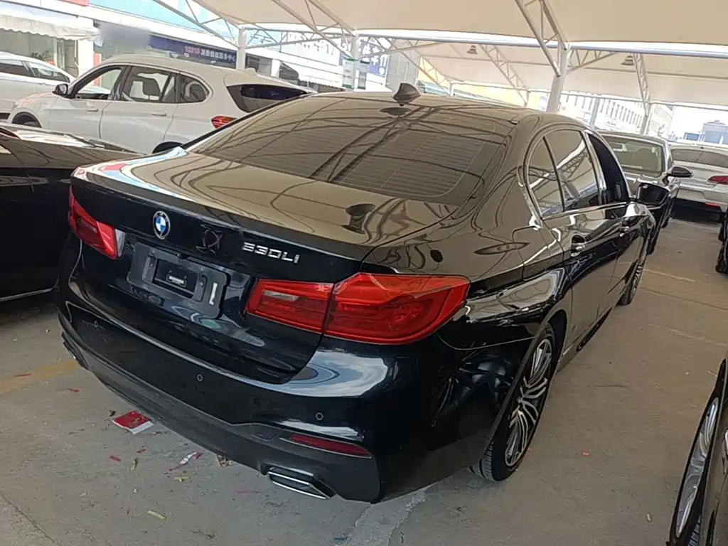 BMW 5 Series — миниатюра 7